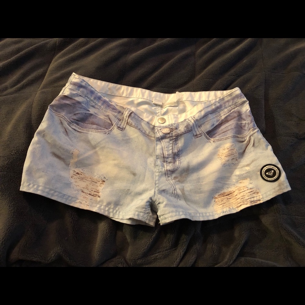 Fun Roxy boardshorts!